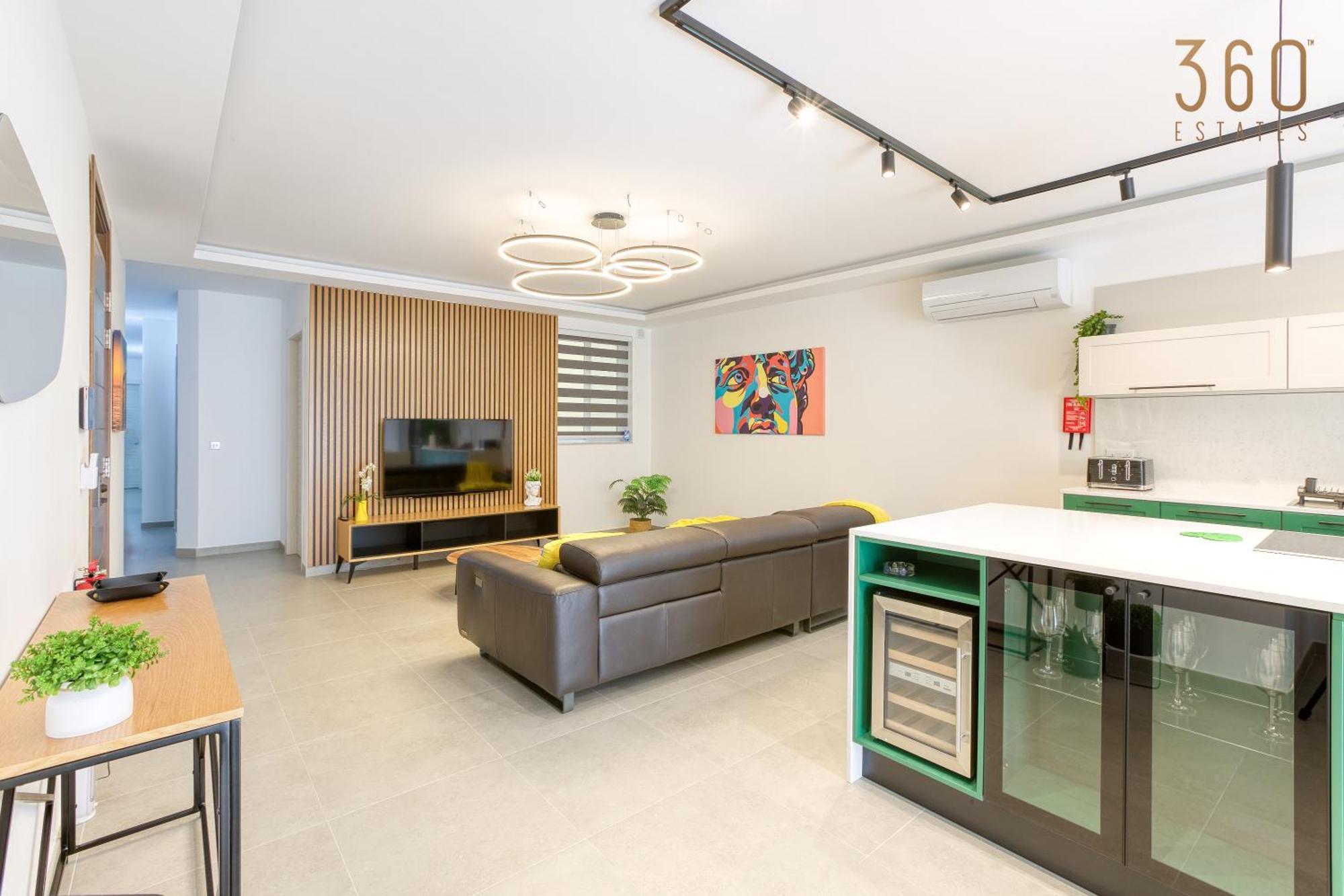 Apartment Designer 3br In Charming Marsascala By 360 Estates *
